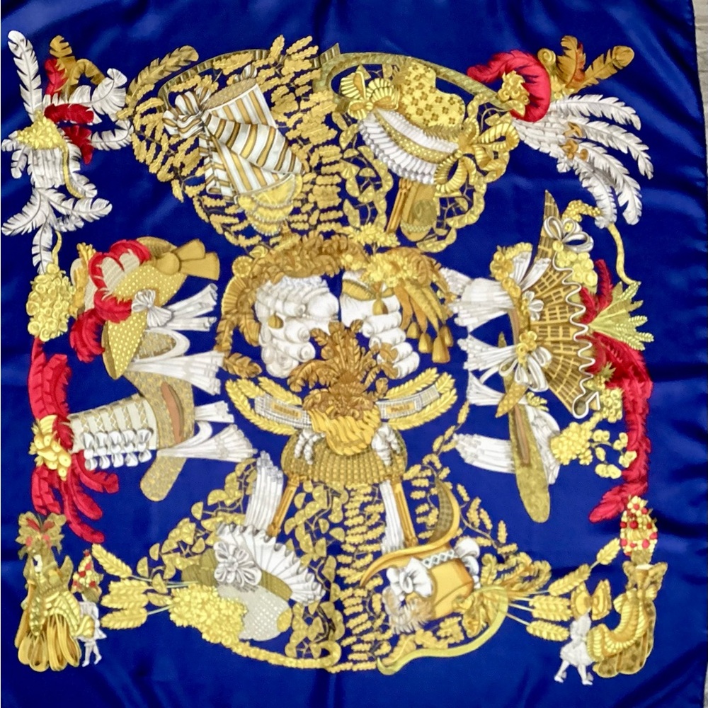 Hermes’ Scarf